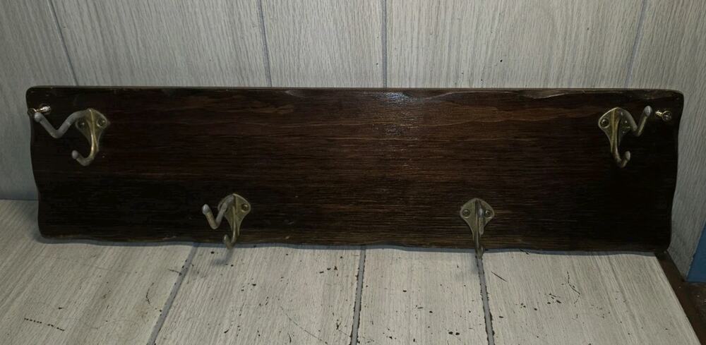Vintage Reclaimed Oak Wall-Mounted Coat Rack Four Brass Hooks Scalloped Edge